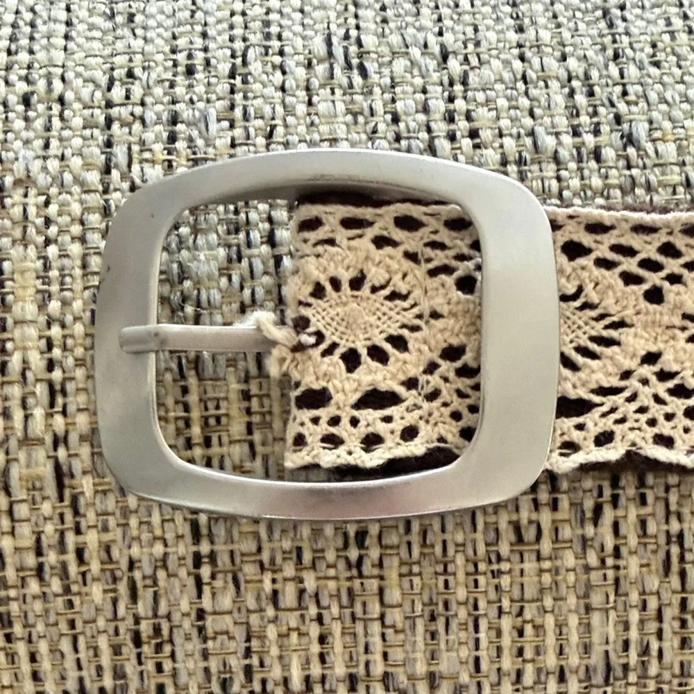 Lace belt